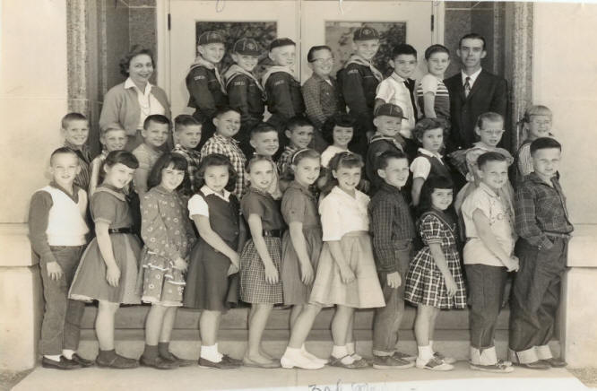 DeQueen Elementary School 1958- 1959